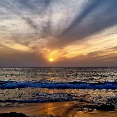 Frangipani - With Terrace & Shared Pool קורלחו