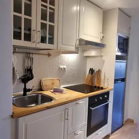 Apartamento Frangipani - With Terrace & Shared Pool