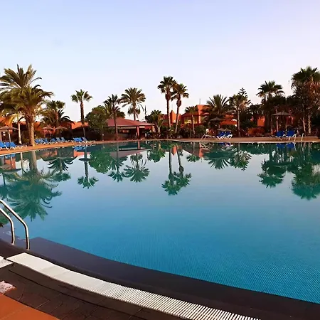 Frangipani - With Terrace & Shared Pool Apartamento *