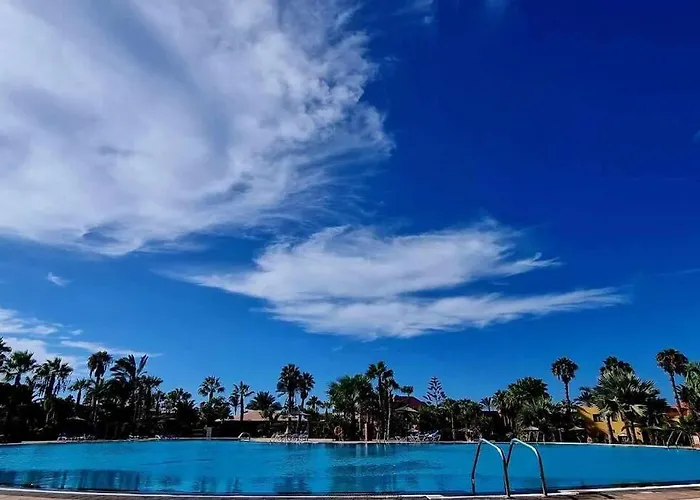 Apartment Frangipani - With Terrace & Shared Pool