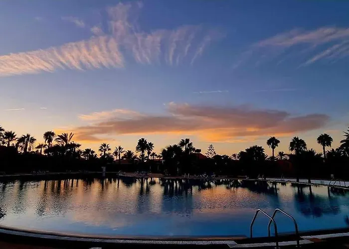 Apartment Frangipani - With Terrace & Shared Pool *