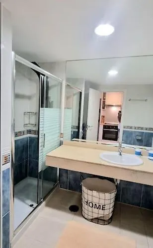 Frangipani - With Terrace & Shared Pool Daire