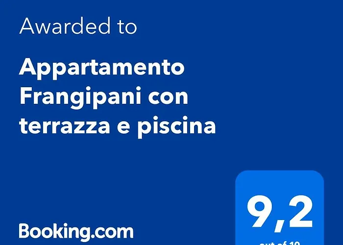 Frangipani - With Terrace & Shared Pool Apartment