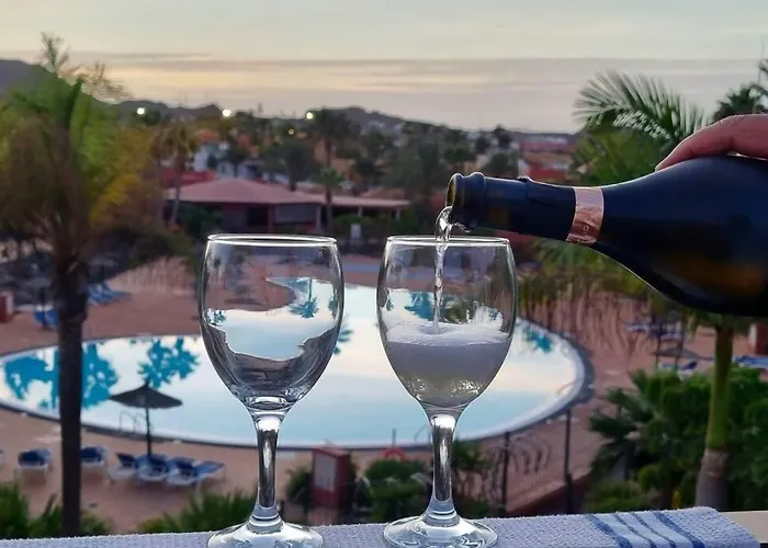 Frangipani - With Terrace & Shared Pool شقة *